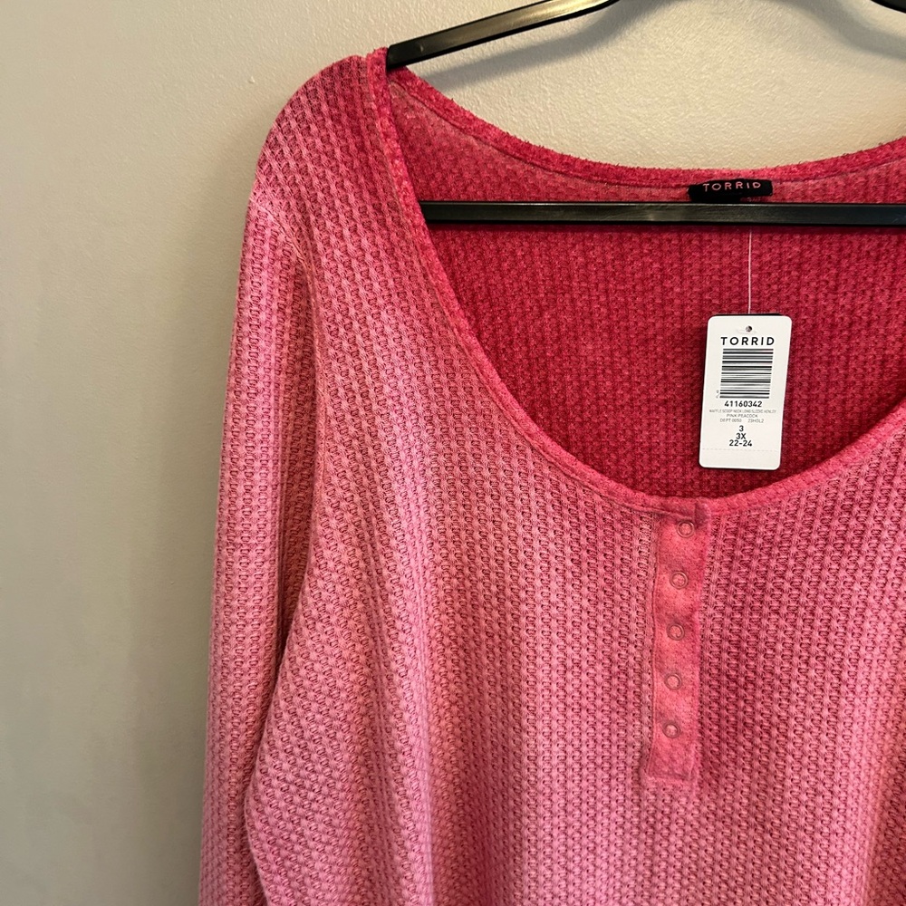 NWT Torrid Waffle Scoop Neck Long Sleeve Henley Top in pink peacock size 3x - Picture 4 of 13